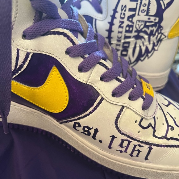 Custom Hand Painted SKOLAF1 Size 10 - Nike Air Force 1 '07 High Triple White - Picture 9 of 12